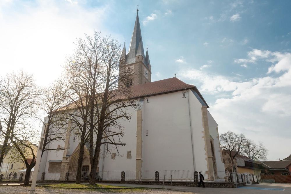 Consolidarea și restaurarea clădirilor istorice – proces, provocări și soluții