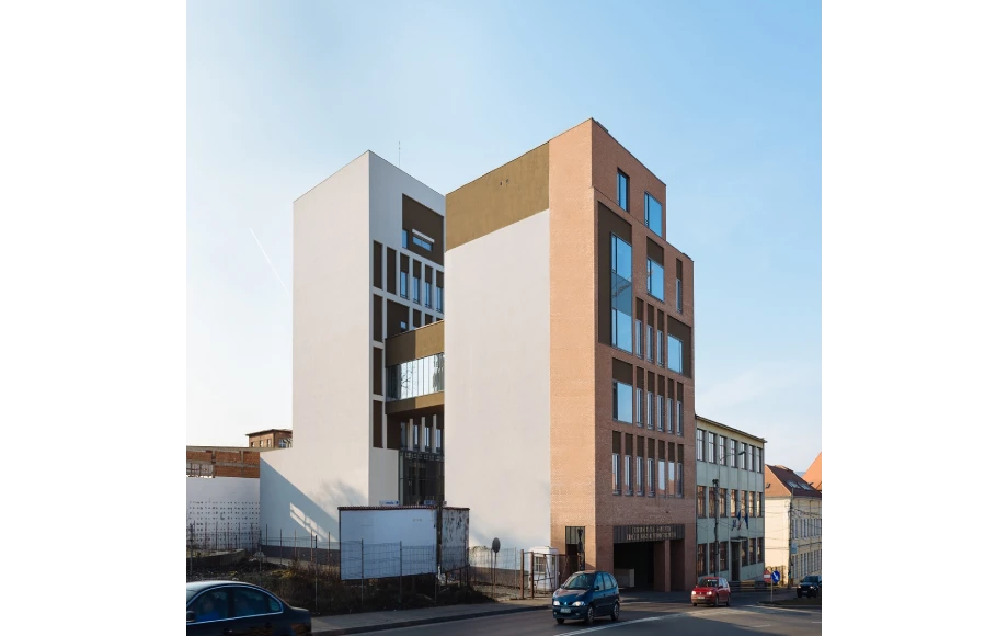 Extinderea colaborărilor universitare