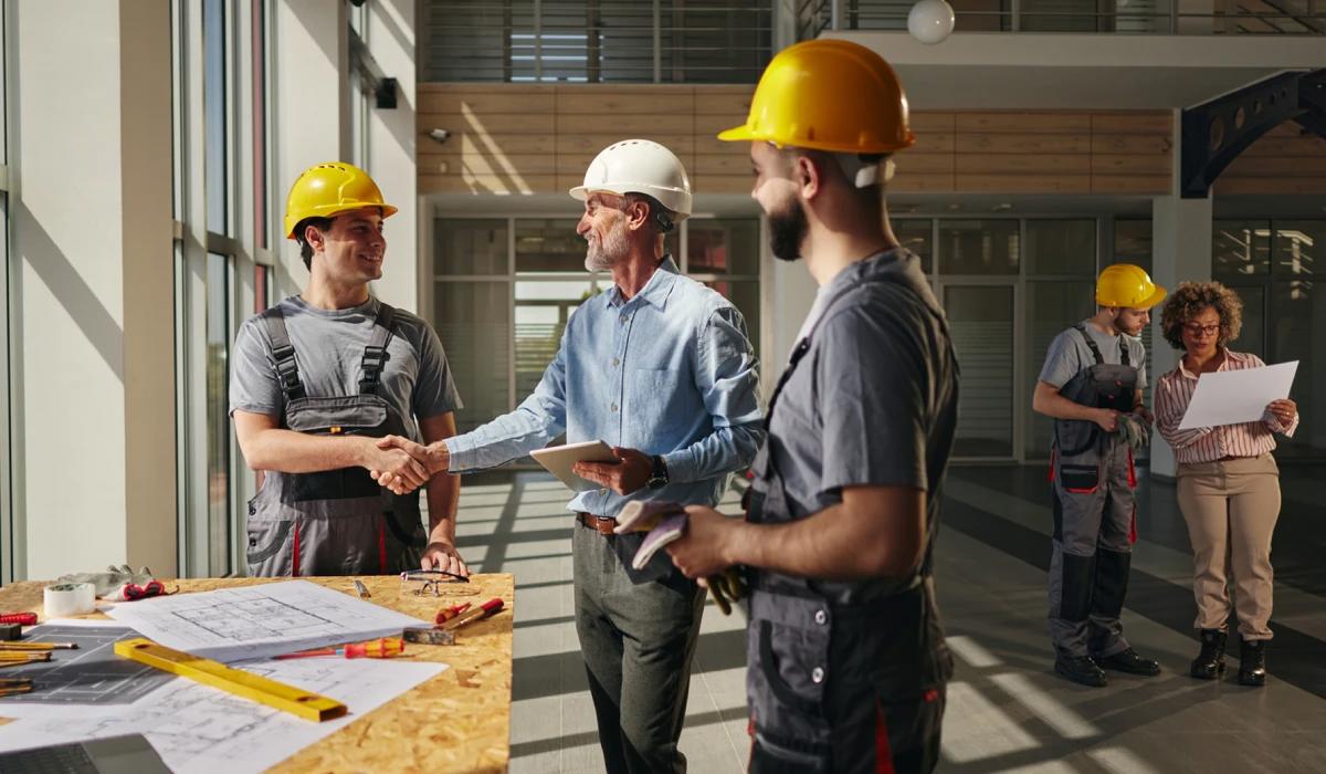 Antrepriza generală în construcții: ce înseamnă, ce avantaje oferă și când este soluția optima